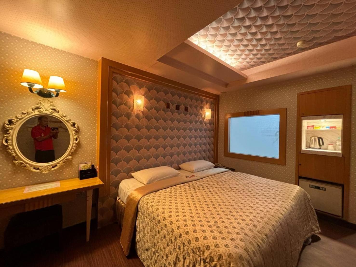 Hua Xiang Motel - Da Chang Kaohsiung Exterior photo