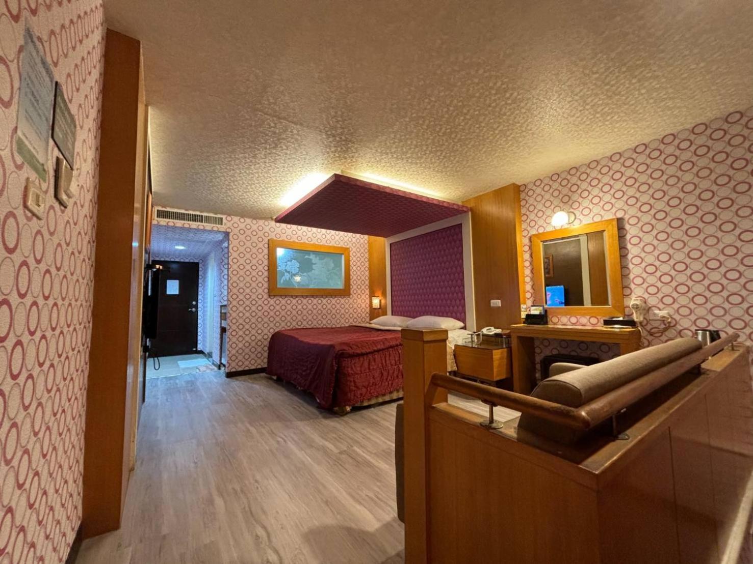 Hua Xiang Motel - Da Chang Kaohsiung Exterior photo